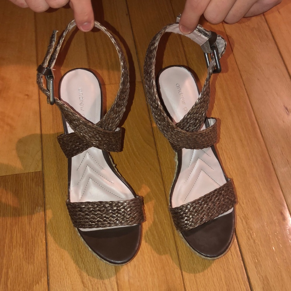 Platform brown weaved wedge